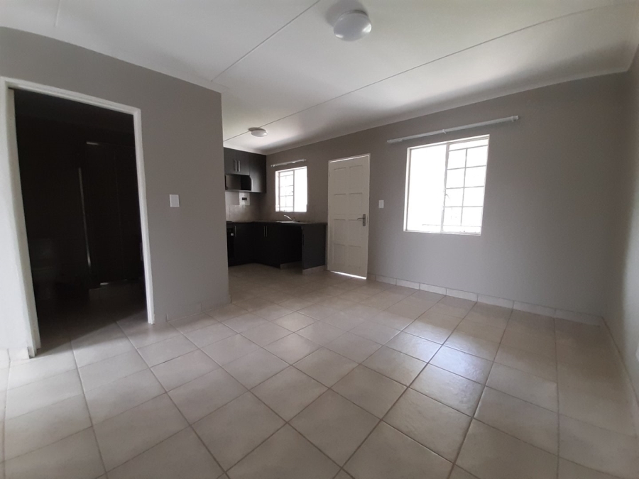 To Let  Bedroom Property for Rent in Van Der Hoff Park North West